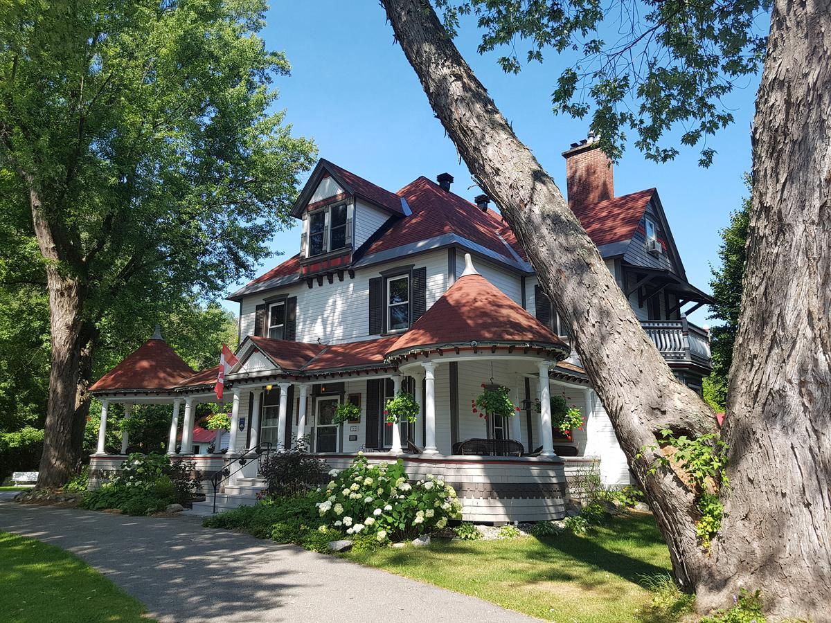 Les Trois Erables Boutique Inn ウェークフィールド エクステリア 写真